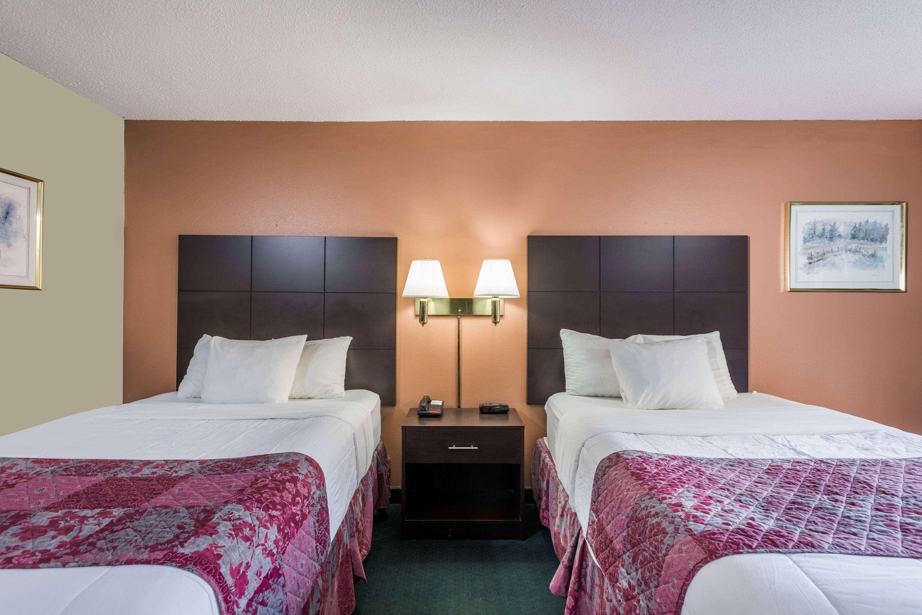 Days Inn By Wyndham Jellico - Tennessee State Line Bagian luar foto