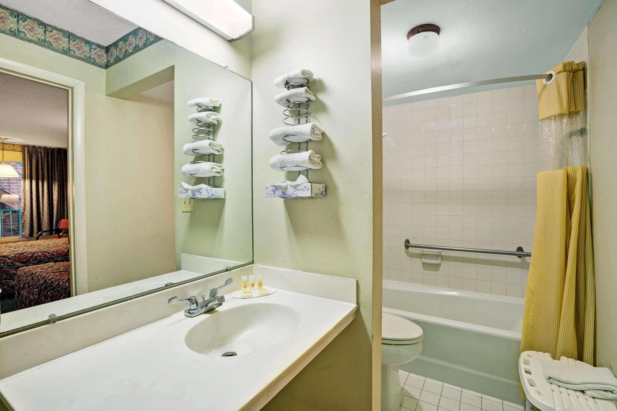 Days Inn By Wyndham Jellico - Tennessee State Line Bagian luar foto