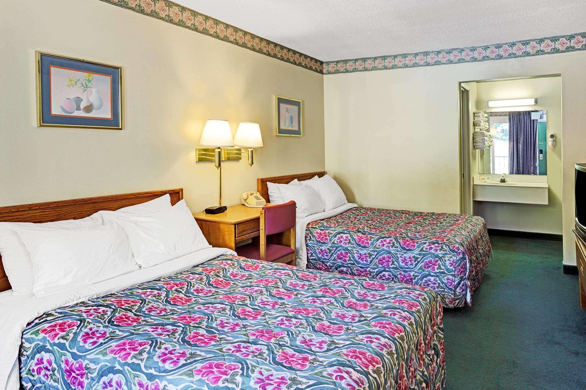Days Inn By Wyndham Jellico - Tennessee State Line Bagian luar foto